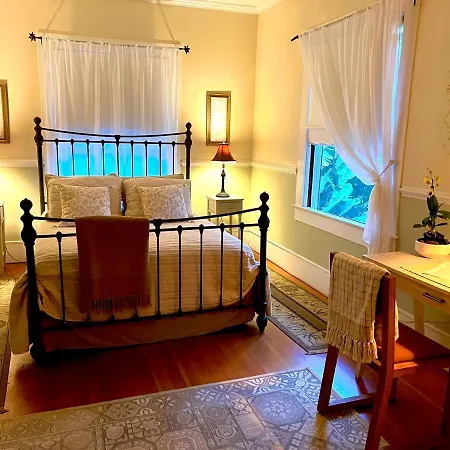 Guest Suites At Aloha Boutique Vegan B&B Inn - Alcohol-Free & Smoke-Free